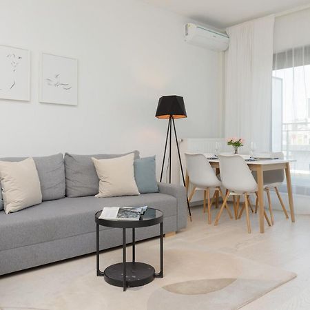 Sarmacka Apartment With Balcony Warsaw Wilanow By Noclegi Renters Εξωτερικό φωτογραφία